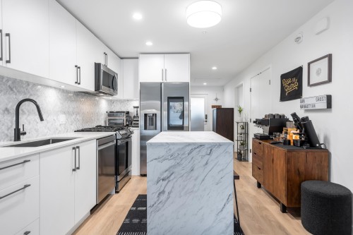 146-545 2Nd Street E, North Vancouver, BC 