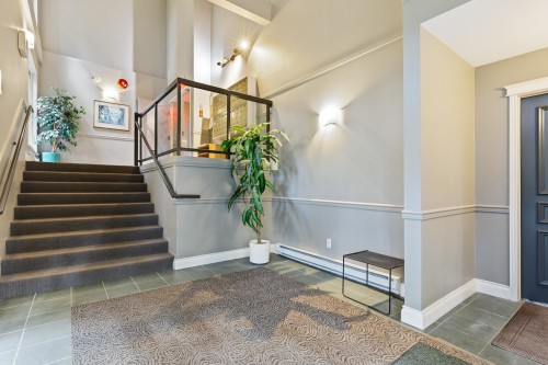 201-180 Ravine Drive, Port Moody, BC 