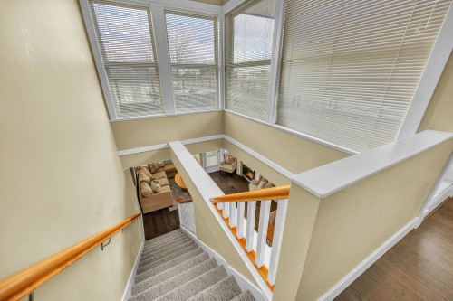 302-152 12Th Street E, North Vancouver, BC 