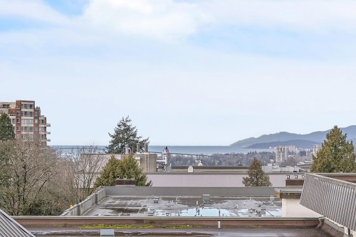 302-152 12Th Street E, North Vancouver, BC 