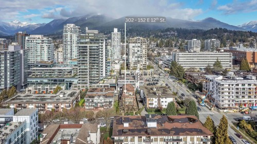 302-152 12Th Street E, North Vancouver, BC 