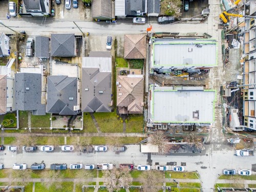 726 56Th Avenue E, Vancouver, BC 