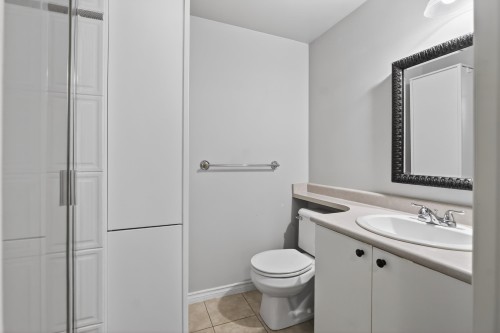 1007-10 Laguna Court, New Westminster, BC 