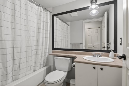 1007-10 Laguna Court, New Westminster, BC 