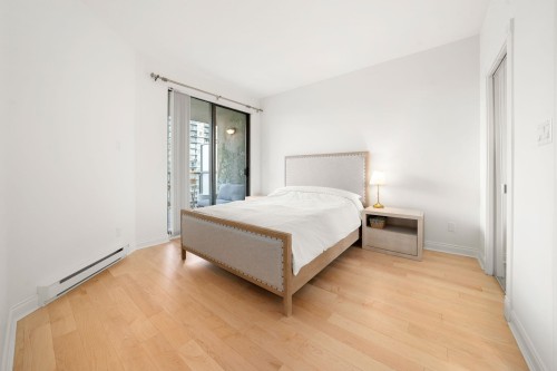 1006-160 13Th Street E, North Vancouver, BC 