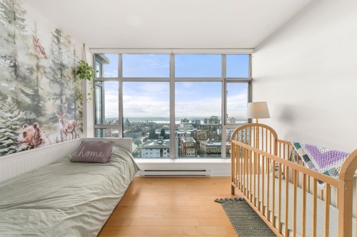 1006-160 13Th Street E, North Vancouver, BC 