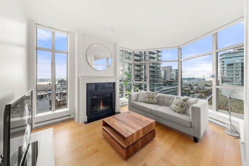 1006-160 13Th Street E, North Vancouver, BC 