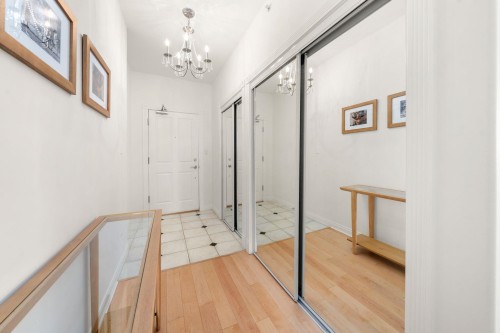 1006-160 13Th Street E, North Vancouver, BC 