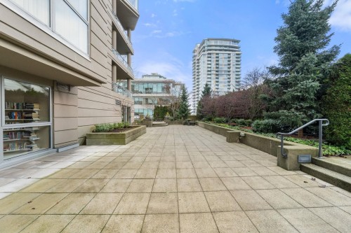 1006-160 13Th Street E, North Vancouver, BC 