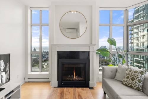 1006-160 13Th Street E, North Vancouver, BC 