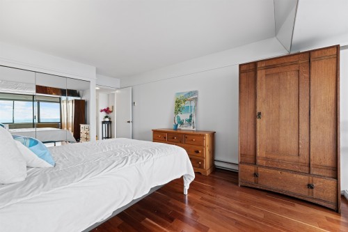 63-2212 Folkestone Way, West Vancouver, BC 