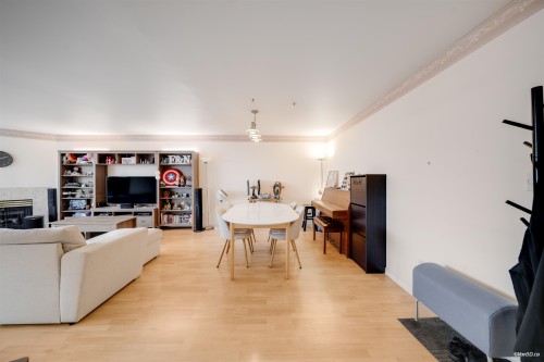 301-7700 Gilbert Road, Richmond, BC 