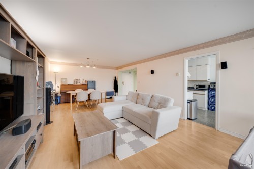 301-7700 Gilbert Road, Richmond, BC 