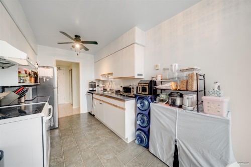 301-7700 Gilbert Road, Richmond, BC 