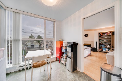 301-7700 Gilbert Road, Richmond, BC 