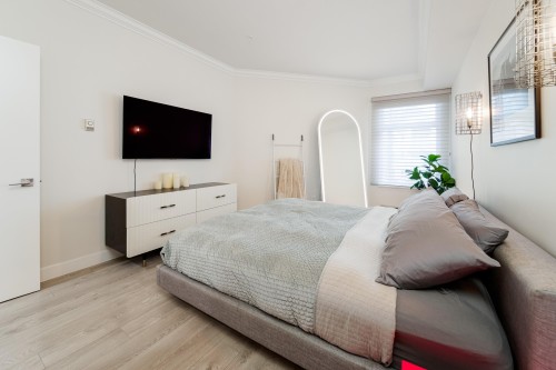 212-1924 Comox Street, Vancouver, BC 