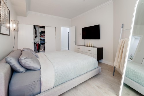 212-1924 Comox Street, Vancouver, BC 