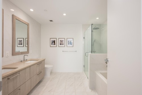 208-707 3Rd Street E, North Vancouver, BC 