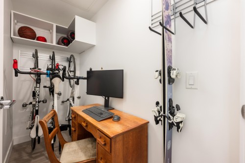 208-707 3Rd Street E, North Vancouver, BC 