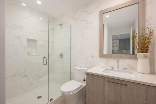 208-707 3Rd Street E, North Vancouver, BC 