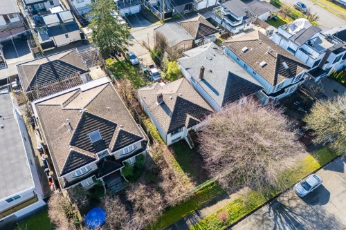 2728 7Th Avenue E, Vancouver, BC 