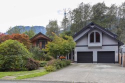 41281 Meadow Avenue  Squamish, BC V0N 1T0