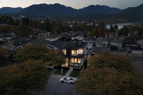 4413 Oxford Street, Burnaby, BC 