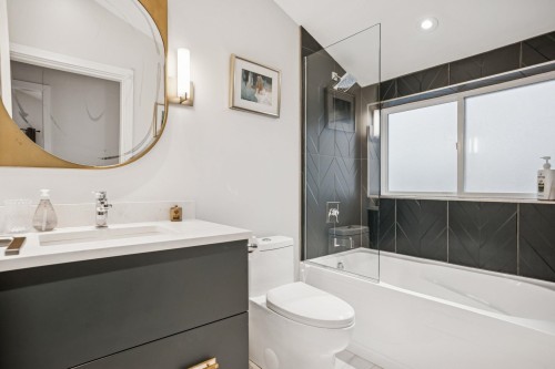 933 Mclean Drive, Vancouver, BC 