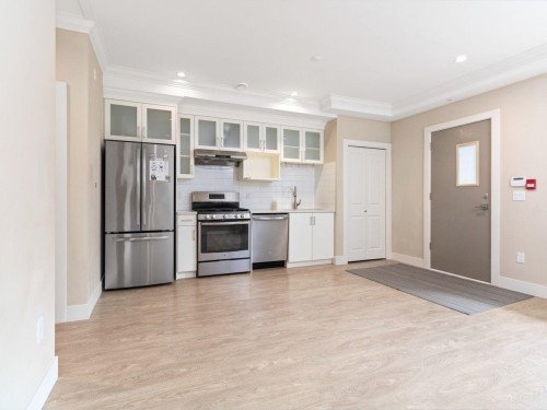 102-4577 Slocan Street, Vancouver, BC 