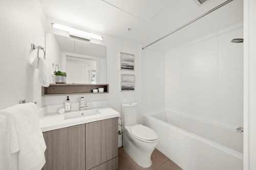 3-365 16Th Avenue E, Vancouver, BC 