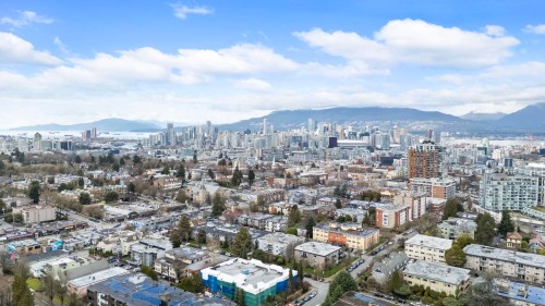 3-365 16Th Avenue E, Vancouver, BC 