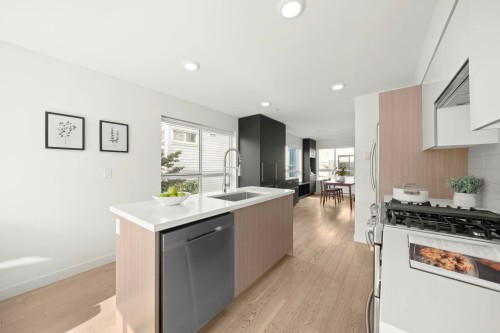 3-365 16Th Avenue E, Vancouver, BC 