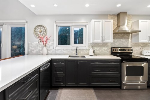 1614 Lynn Valley Road, North Vancouver, BC 