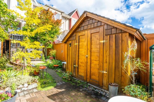 2018 Fraser Avenue, Port Coquitlam, BC 