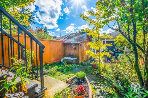 2018 Fraser Avenue, Port Coquitlam, BC 