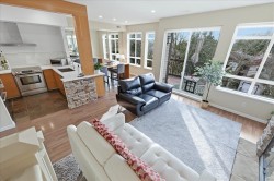 21-15 Forest Park Way  Port Moody, BC V3H 5G7