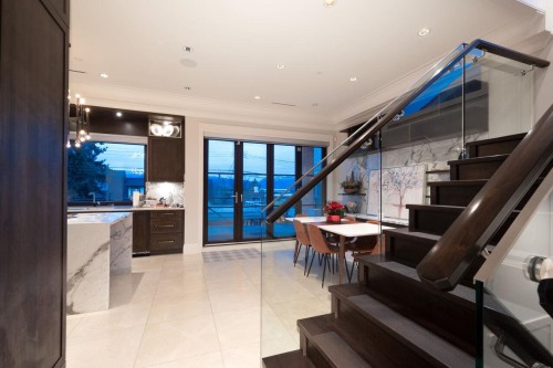 3739 24Th Avenue W, Vancouver, BC 