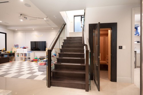 3739 24Th Avenue W, Vancouver, BC 