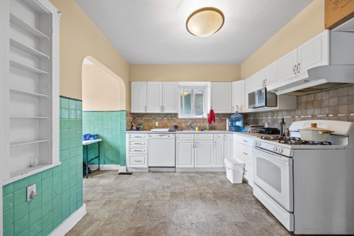 3579 18Th Avenue W, Vancouver, BC 