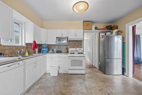 3579 18Th Avenue W, Vancouver, BC 