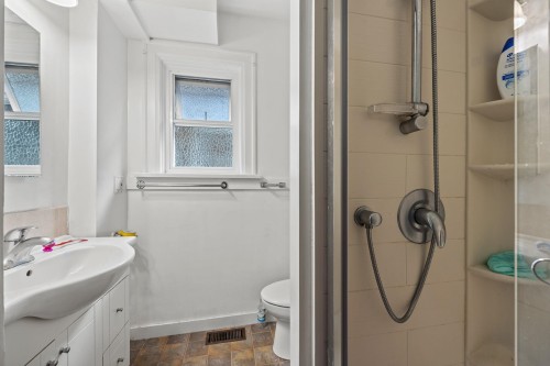 3579 18Th Avenue W, Vancouver, BC 