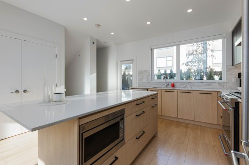 17-602 Lile Drive, North Vancouver, BC 