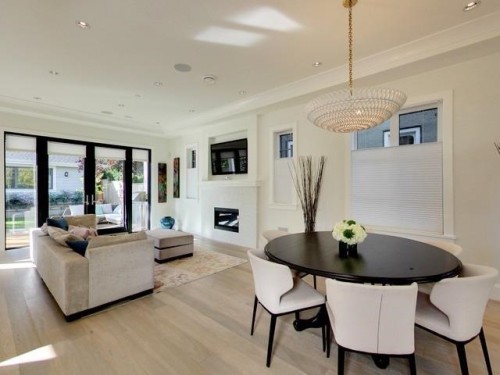 4248 10Th Avenue W, Vancouver, BC 