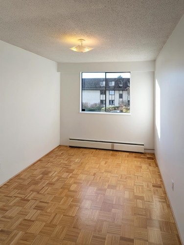 105-275 2Nd Street W, North Vancouver, BC 