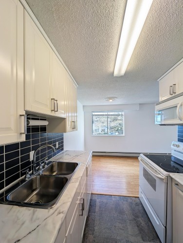 105-275 2Nd Street W, North Vancouver, BC 