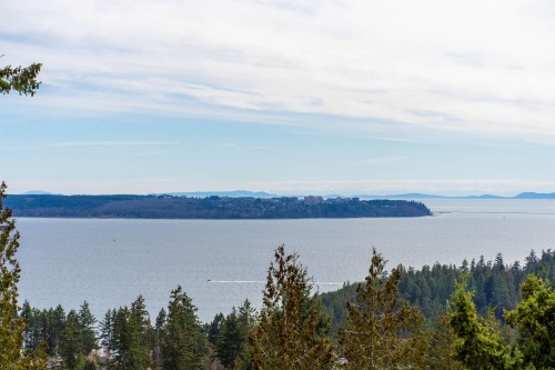 9-5110 Alderfeild Place, West Vancouver, BC 