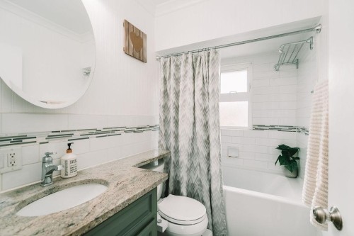 816 Ladner Street, New Westminster, BC 