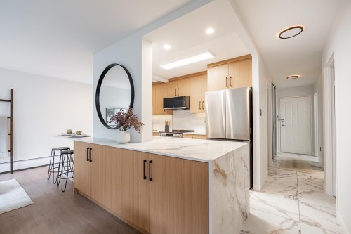 608-2004 Fullerton Avenue, North Vancouver, BC 