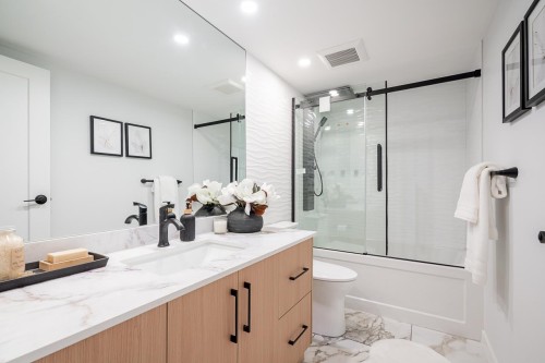 608-2004 Fullerton Avenue, North Vancouver, BC 