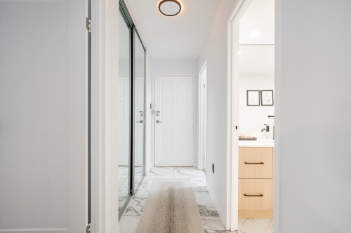 608-2004 Fullerton Avenue, North Vancouver, BC 